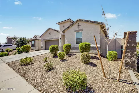 Exterior - 2824 W Seaver Ave, Apache Junction, AZ 85120 photo 3 of 9