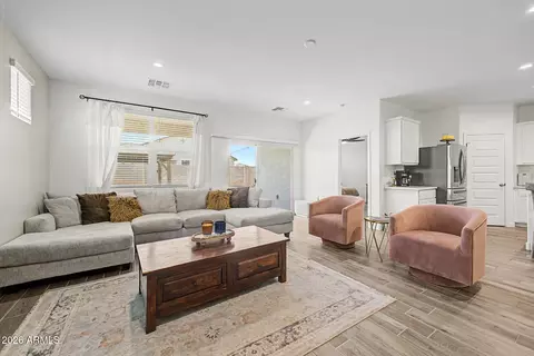 Living - 2824 W Seaver Ave, Apache Junction, AZ 85120 photo 2 of 3