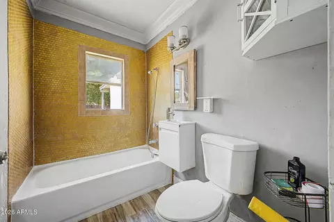 Bath - 1830 E Clarendon Ave, Phoenix, AZ 85016 photo 2 of 2