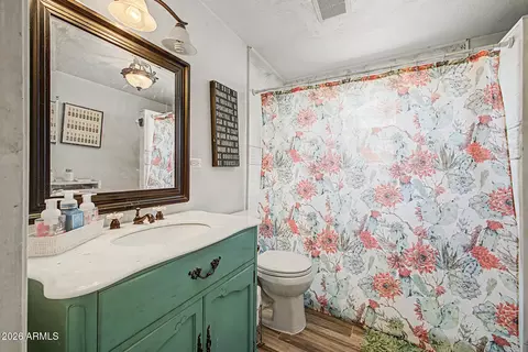 Bath - 1830 E Clarendon Ave, Phoenix, AZ 85016 photo 1 of 2