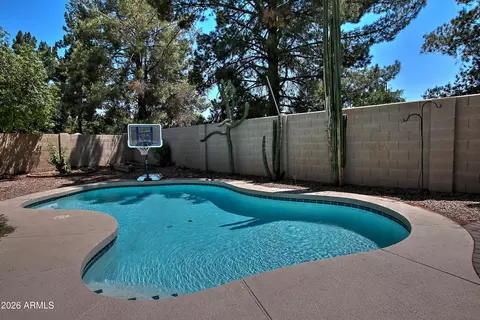 Exterior - 2237 E Austin Dr, Gilbert, AZ 85296 photo 2 of 6