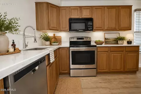 Kitchen - 2237 E Austin Dr, Gilbert, AZ 85296 photo 2 of 3