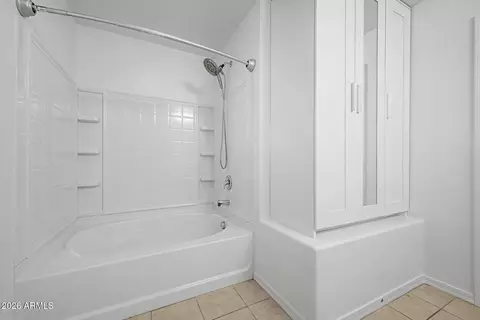 Bath - 5821 S 35th Pl, Phoenix, AZ 85040 photo 2 of 3