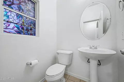 Bath - 5821 S 35th Pl, Phoenix, AZ 85040 photo 1 of 3