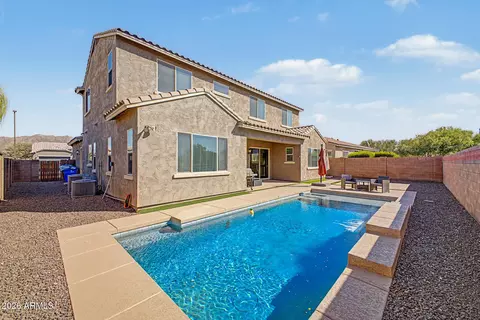 Exterior - 2528 E Tomahawk Ct, Gilbert, AZ 85298 photo 6 of 10