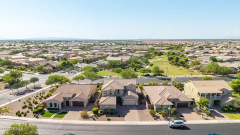 View/Area - 2528 E Tomahawk Ct, Gilbert, AZ 85298 photo 8 of 11