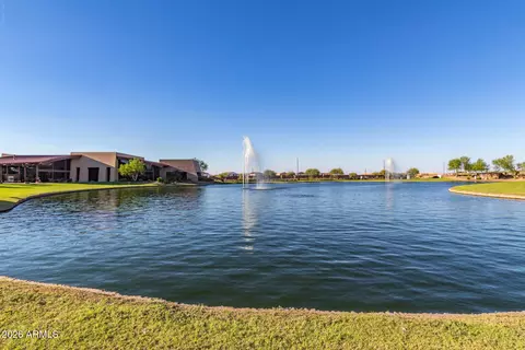 View/Area - 2528 E Tomahawk Ct, Gilbert, AZ 85298 photo 5 of 11