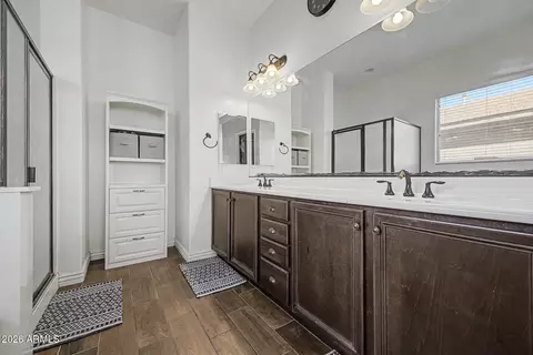 Bath - 2528 E Tomahawk Ct, Gilbert, AZ 85298 photo 3 of 5