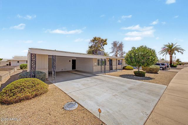 10020 W Cumberland Dr, Sun City, AZ 85351