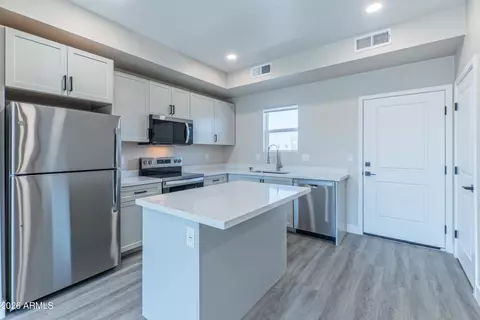 Kitchen - 1435 E Taylor St, Phoenix, AZ 85006 photo 2 of 2