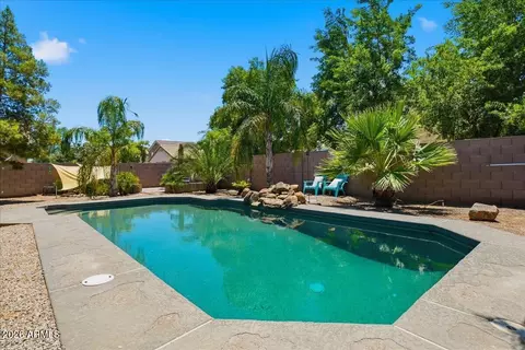 2469 W Hayden Peak Dr, San Tan Valley, AZ 85142
