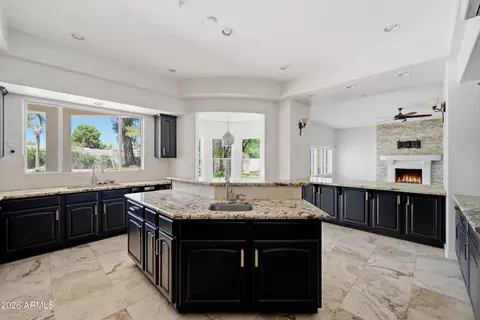 7214 E Royal Palm Rd, Scottsdale, AZ 85258