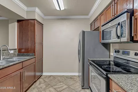 Kitchen - 2025 E Campbell Ave #346, Phoenix, AZ 85016 photo 1 of 3