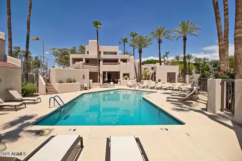 Exterior - 3033 E Rose Ln, Phoenix, AZ 85016 photo 7 of 9