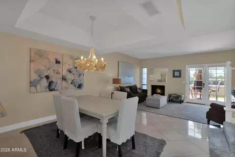 Dining - 3033 E Rose Ln, Phoenix, AZ 85016 photo 3 of 3