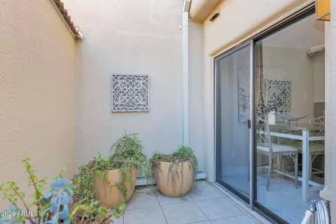 Exterior - 3033 E Rose Ln, Phoenix, AZ 85016 photo 2 of 9