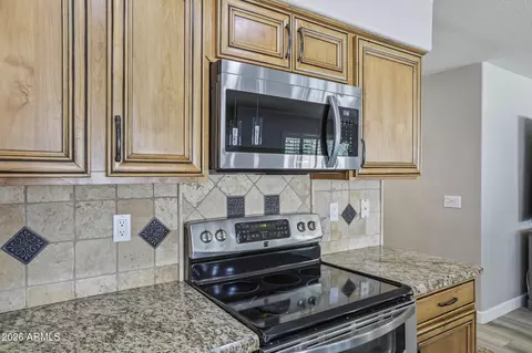 Kitchen - 704 E Windsor Dr, Gilbert, AZ 85296 photo 4 of 5