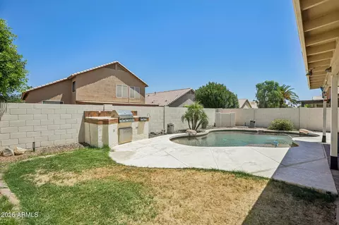 Exterior - 704 E Windsor Dr, Gilbert, AZ 85296 photo 4 of 4