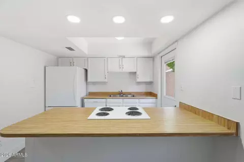Kitchen - 31 W Pasadena Ave #11, Phoenix, AZ 85013 photo 4 of 4