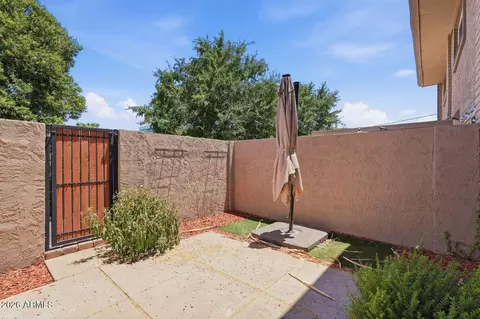 Exterior - 31 W Pasadena Ave #11, Phoenix, AZ 85013 photo 2 of 4
