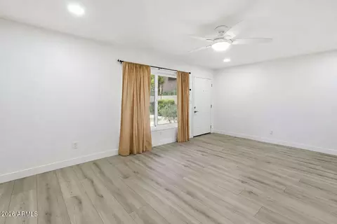 Living - 31 W Pasadena Ave #11, Phoenix, AZ 85013 photo 3 of 5
