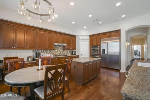 Kitchen - 4019 E Del Rio St, Gilbert, AZ 85295 photo 3 of 5