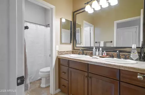 Bath - 4019 E Del Rio St, Gilbert, AZ 85295 photo 2 of 2