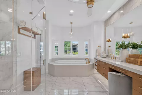 Bath - 2918 E Waterman Way, Gilbert, AZ 85297 photo 11 of 16