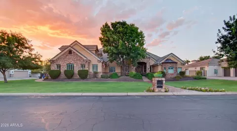 Exterior - 2918 E Waterman Way, Gilbert, AZ 85297 photo 2 of 21