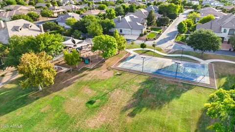 View/Area - 2918 E Waterman Way, Gilbert, AZ 85297 photo 7 of 8
