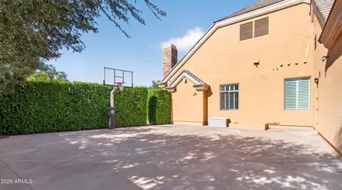 Exterior - 2918 E Waterman Way, Gilbert, AZ 85297 photo 9 of 21