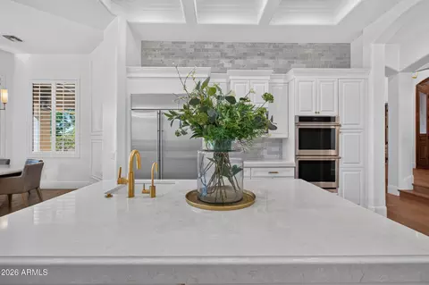 Kitchen - 2918 E Waterman Way, Gilbert, AZ 85297 photo 6 of 9
