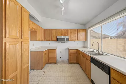 1621 E Darrel Rd, Phoenix, AZ 85042 photo 13