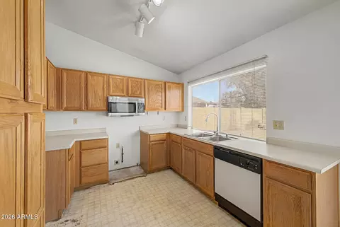 1621 E Darrel Rd, Phoenix, AZ 85042 photo 11