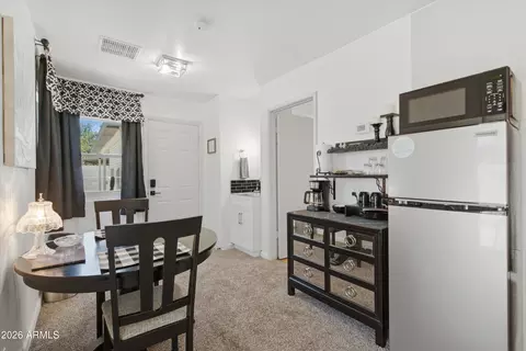 Dining - 5620 N 20th Dr, Phoenix, AZ 85015 photo 3 of 3