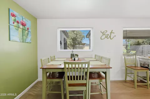 Dining - 5620 N 20th Dr, Phoenix, AZ 85015 photo 2 of 3
