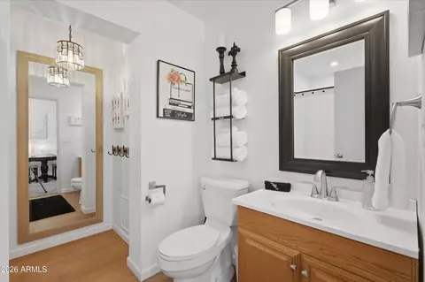 Bath - 5620 N 20th Dr, Phoenix, AZ 85015 photo 3 of 4