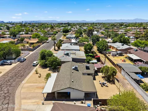 View/Area - 5620 N 20th Dr, Phoenix, AZ 85015 photo 4 of 5