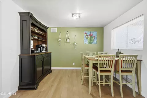 Dining - 5620 N 20th Dr, Phoenix, AZ 85015 photo 1 of 3