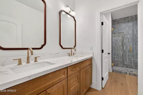 Bath - 3041 E Camellia Dr, Gilbert, AZ 85296 photo 2 of 5