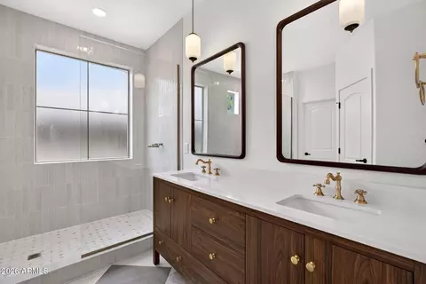 Bath - 3041 E Camellia Dr, Gilbert, AZ 85296 photo 1 of 5