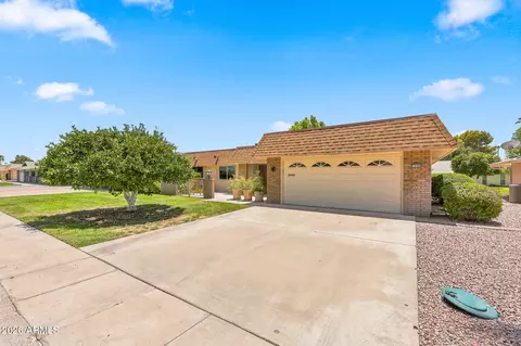 9705 W Sandstone Dr, Sun City, AZ 85351