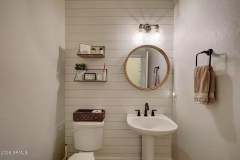 Bath - 2729 S Hansen Dr, Gilbert, AZ 85295 photo 1 of 5