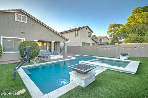 Exterior - 2729 S Hansen Dr, Gilbert, AZ 85295 photo 2 of 6