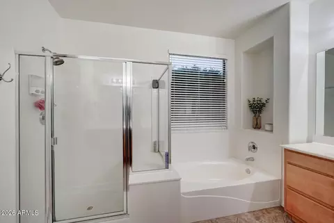 Bath - 2729 S Hansen Dr, Gilbert, AZ 85295 photo 5 of 5