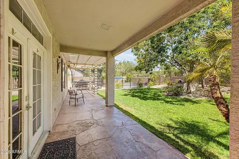 Exterior - 1829 E Beverly Rd, Phoenix, AZ 85042 photo 4 of 10