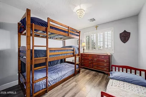 Bedroom - 1829 E Beverly Rd, Phoenix, AZ 85042 photo 5 of 7