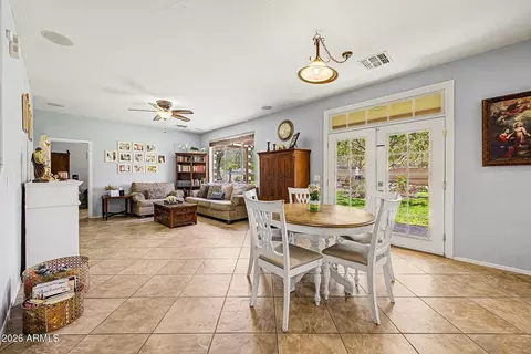 Dining - 1829 E Beverly Rd, Phoenix, AZ 85042 photo 2 of 2