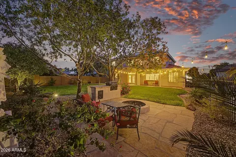 Exterior - 1829 E Beverly Rd, Phoenix, AZ 85042 photo 17 of 19