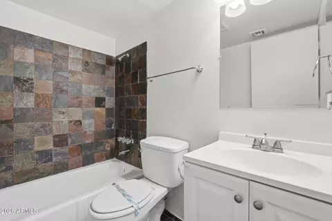 Bath - 2254 W Wethersfield Rd, Phoenix, AZ 85029 photo 3 of 3